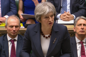Theresa May expulsa 23 diplomatas russos após envenenamento de ex-espião