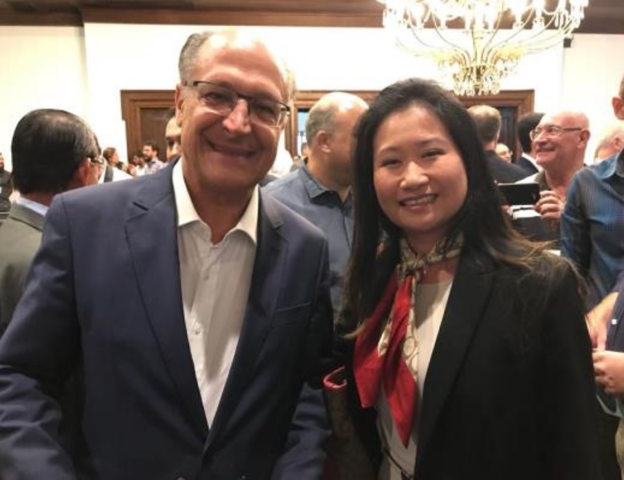 American Airlines realiza plantio de 600 mudas nativas em São Paulo