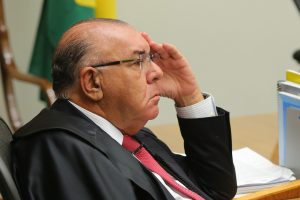 Relator no STJ vota contra pedido de Lula para evitar prisão