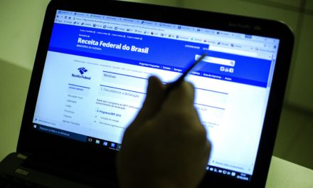 Receita Federal recebeu mais de 500 mil declarações do IR em dois dias