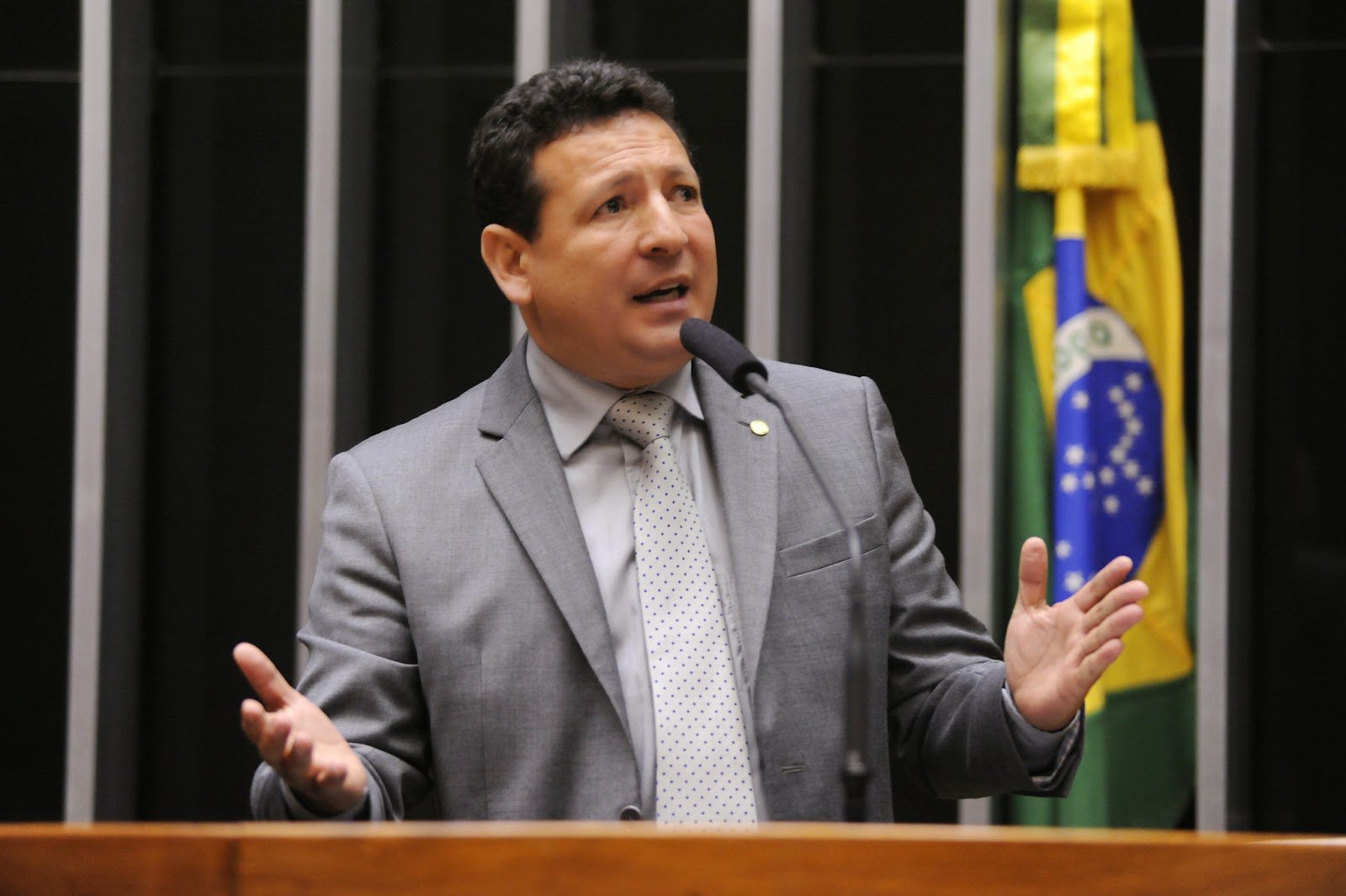 Deputado do Amapá é denunciado pela PGR por soco na boca de eleitor Deputado do Amapá é denunciado pela PGR por soco na boca de eleitor