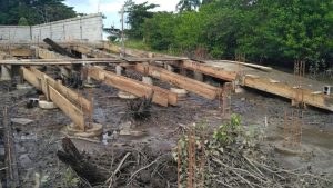 Obra é paralisada e dono multado em R$ 32 mil por invadir área de mangue em SP