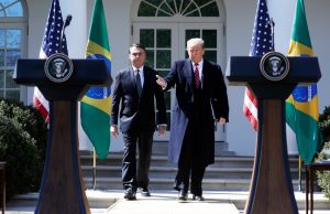Trump diz querer Bolsonaro como aliado na Otan, organização militar de defesa