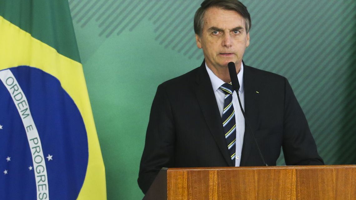 Bolsonaro diz que haverá ações na educação para conter irregularidades