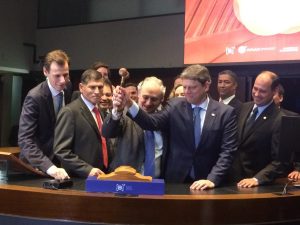 Governo arrecada R$ 2,377 bilhões à vista com leilão de 12 aeroportos