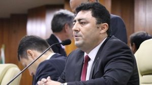 Secretário Municipal de Educação ignora recomendação do TCM e promete concurso apenas para 2020