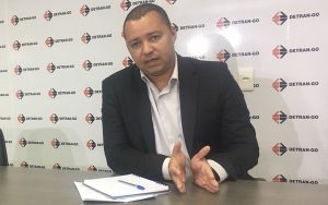 Detran não renovará contrato com UEG para exames de CNH em Goiás