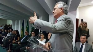 Caiado promete corte de 20% na máquina pública