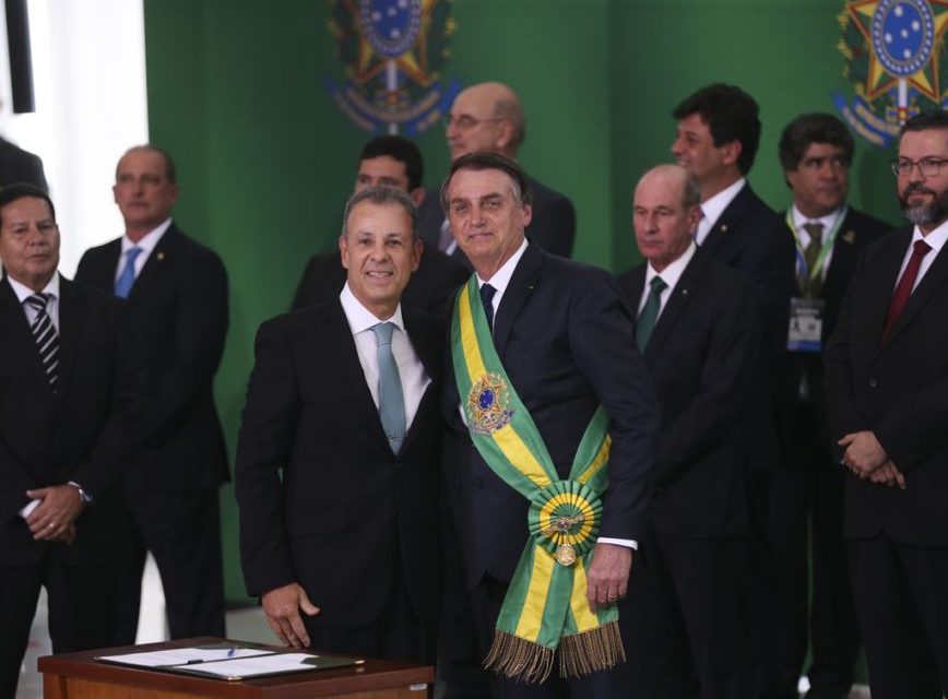 Bolsonaro diz que horário de verão deve acabar neste ano