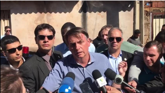 ‘Não queremos que dinheiro público seja usado dessa maneira’, diz Bolsonaro sobre propaganda do BB retirada do ar ‘Não queremos que dinheiro público seja usado dessa maneira’, diz Bolsonaro sobre propaganda do BB retirada do ar