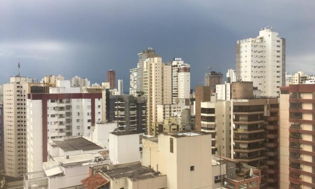 Defesa Civil alerta sobre a possibilidade de grande volume de chuva, em Goiânia