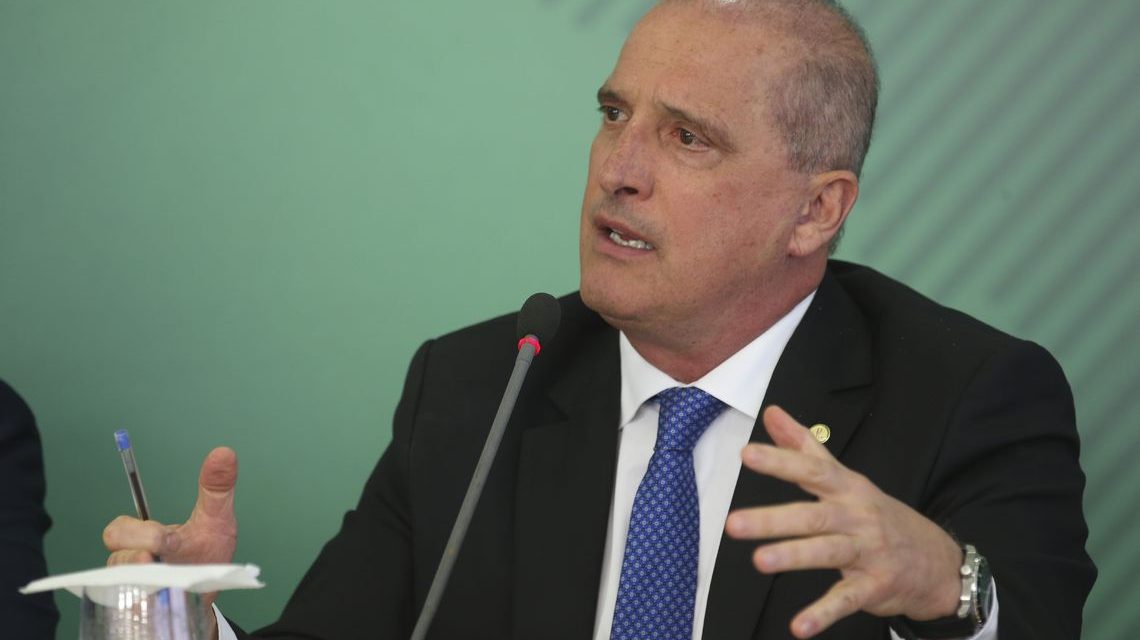 Governo anuncia R$ 500 milhões do BNDES para caminhoneiros autônomos