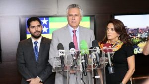 “Não podem penalizar crianças”, diz Caiado sobre greve da Educação