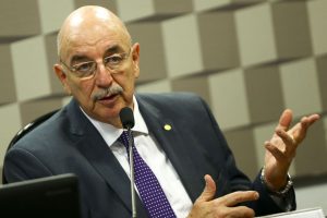 Para Osmar Terra, licença-maternidade deve ser de 1 ano
