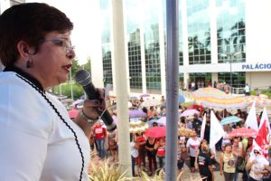 Sintego decide suspender greve dos professores em Goiás