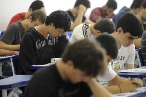 MEC analisa programa de fomento ao ensino médio integral