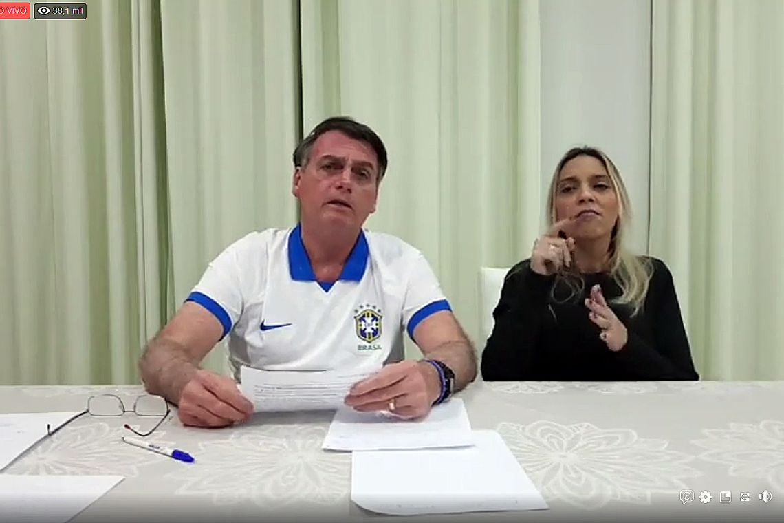 Bolsonaro: invasão de terra tem que ser tipificada como terrorismo Bolsonaro: invasão de terra tem que ser tipificada como terrorismo