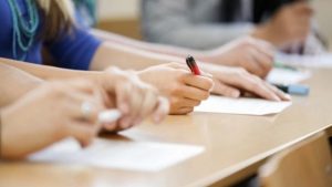 Governo estadual suspende realização de novos concursos públicos em Goiás