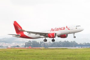 Latam e Gol vão entrar na disputa por ativos da Avianca Brasil