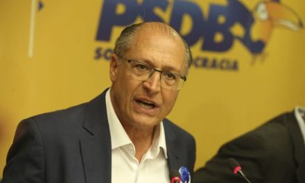 Justiça bloqueia bens de Alckmin e de executivos ligados a Odebrecht