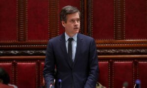 Senador de NY pede para hotel não receber homenagem a Bolsonaro