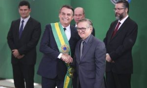 Bolsonaro sobre Vélez: ‘É bastante claro que não está dando certo’