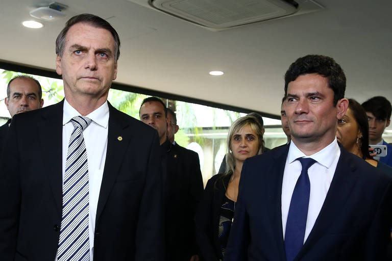 Bolsonaro diz que vai indicar Sérgio Moro para vaga no STF