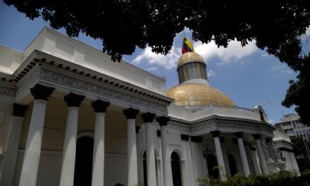 Serviços secretos invadem Assembleia Nacional e gabinete de Guaidó