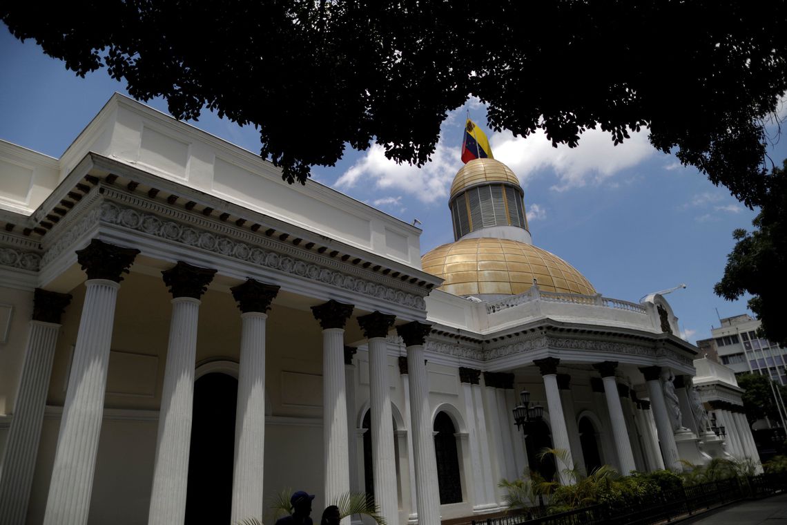 Serviços secretos invadem Assembleia Nacional e gabinete de Guaidó Serviços secretos invadem Assembleia Nacional e gabinete de Guaidó