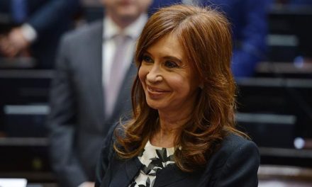 Julgamento da ex-presidente da Argentina começa hoje