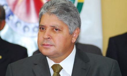 Ex-governador de Goiás é condenado a 10 anos e 10 meses de prisão por associação criminosa e peculato