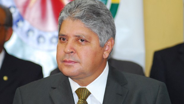 Ex-governador de Goiás é condenado a 10 anos e 10 meses de prisão por associação criminosa e peculato
