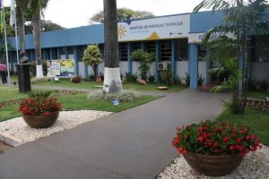 Funcionários denunciam salários atrasados e más condições de repouso no HDT, em Goiânia