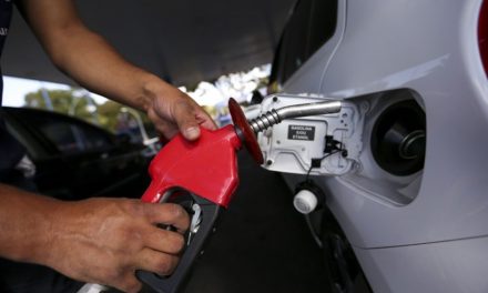 Projeto de lei, que obriga postos a especificar tipo de gasolina comercializada, é aprovado em Goiânia