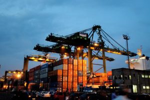 Balança comercial tem superávit de R$ 6,061 bilhões em abril