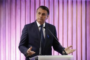 Bolsonaro diz que exagerou ao chamar alunos de ‘idiotas úteis’
