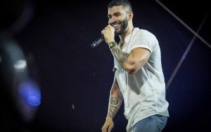 Gusttavo Lima se apresenta hoje no Aparecida É Show