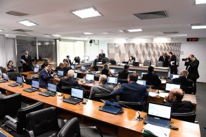 No Senado, CCJ aprova votação aberta sobre prisão de parlamentares