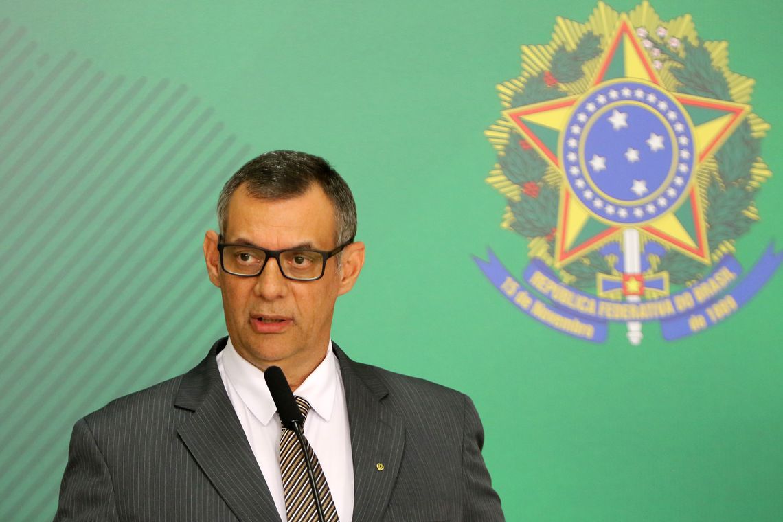 Governo bloqueia R$ 5,8 bilhões do orçamento das Forças Armadas Governo bloqueia R$ 5,8 bilhões do orçamento das Forças Armadas