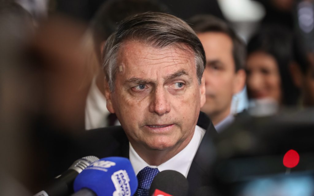 Bolsonaro diz que vai recorrer da decisão que absolveu Adélio