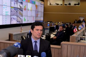 Moro diz que pode ter cometido um “descuido formal”