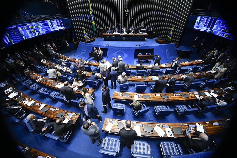 Senado derruba decreto de Bolsonaro sobre armas
