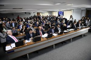 CCJ do Senado aprova extensão da posse de armas na zona rural
