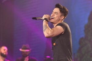 Jefferson Moraes faz show de graça hoje em Goiânia