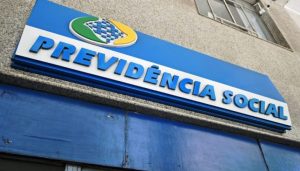 Governadores elaboram carta de repúdio contra sugestão de retirar estados da reforma da Previdência