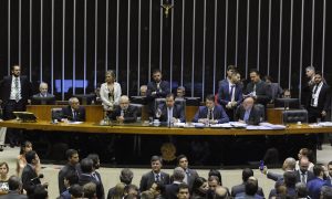 Comissão especial da Câmara aprova PEC do Orçamento Impositivo