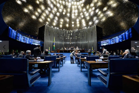 Senado aprova PL com punição para abuso de autoridade