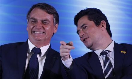 Bolsonaro mantém Moro na fila do STF