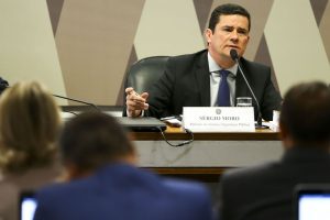Moro espera que reportagens de site não afetem projeto anticrime