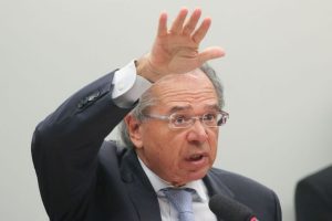 Governo vai cortar projeção do PIB e mudar forma de divulgação